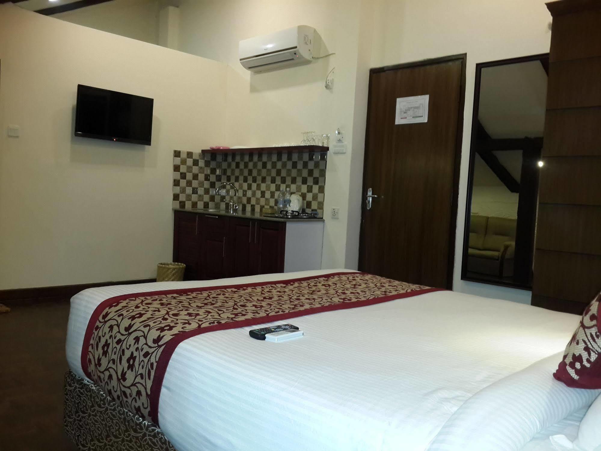 Hotel Heranya Katmandu Zewnętrze zdjęcie
