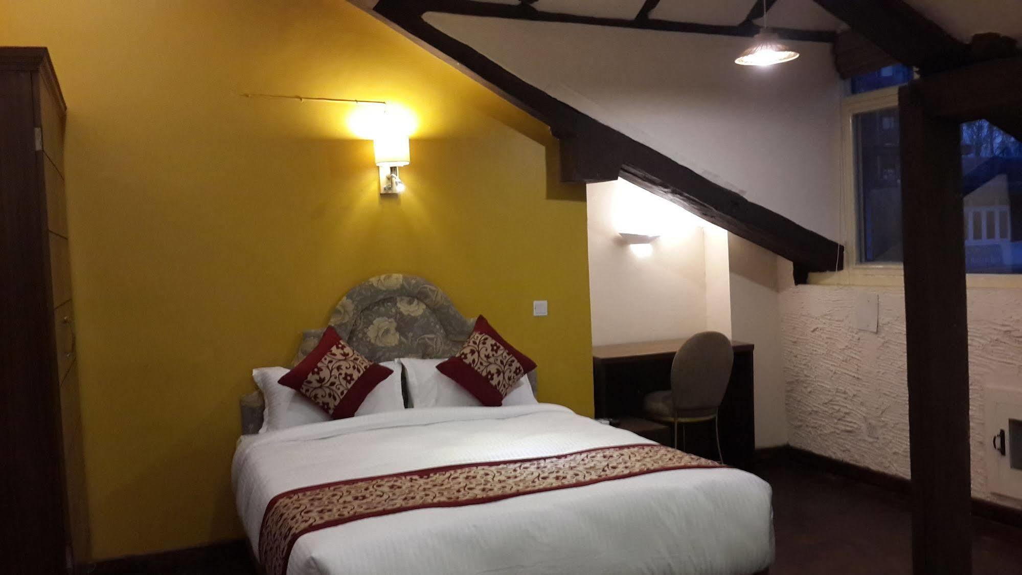 Hotel Heranya Katmandu Zewnętrze zdjęcie
