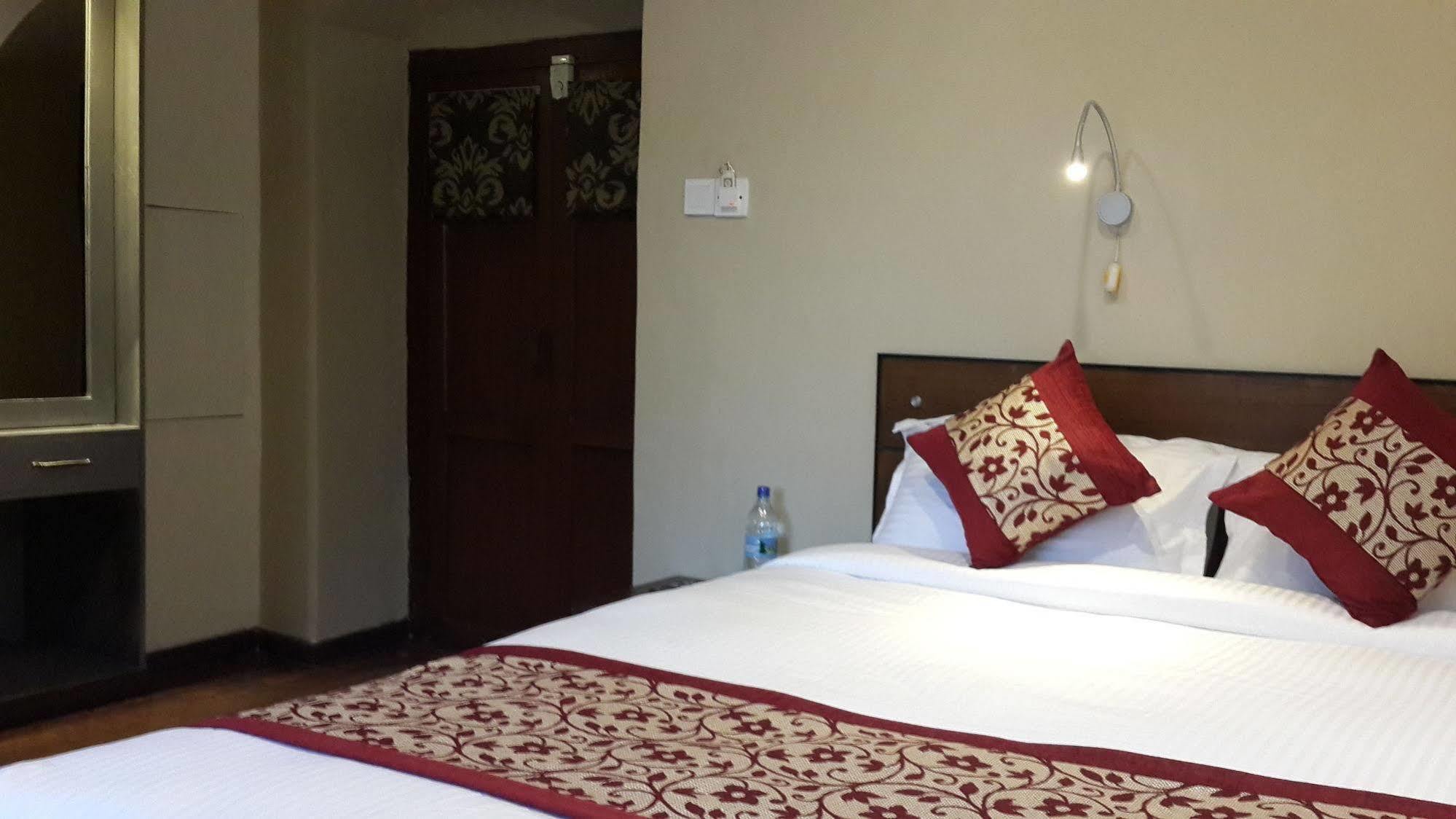 Hotel Heranya Katmandu Zewnętrze zdjęcie